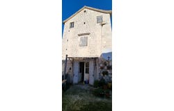 Kastel Luksic, Splitsko-dalmatinska 21217