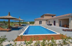 Debeljak, Zadar County 23206