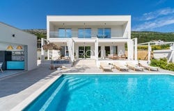 Omis, Splitsko-dalmatinska