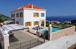 Bol, Split-Dalmatia County 21420