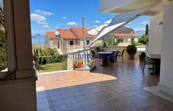 Sutivan, Splitsko-dalmatinska županija