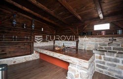 Brac, Splitsko-dalmatinska