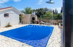 Brac, Splitsko-dalmatinska 21430
