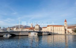 Trogir, Splitsko-dalmatinska