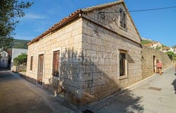 Vis, Splitsko-dalmatinska 21485