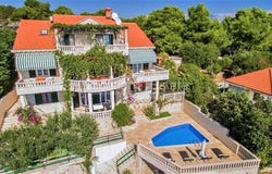 Bol, Split-Dalmatia County