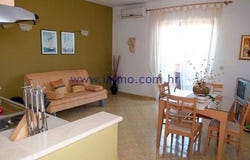 Postira, Splitsko - dalmatinska 21410