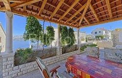 Brac, Splitsko-dalmatinska 21410