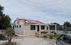 Supetar, Splitsko-dalmatinska