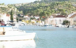 Brac, Splitsko-dalmatinska 21403