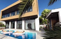 Brac, Splitsko-dalmatinska 21432