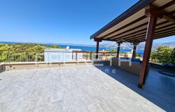 Supetar, Split-Dalmatia County 21410