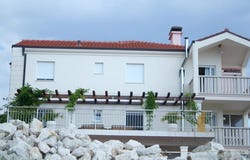 Omiš, Split-Dalmatia County 21310
