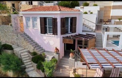 Omiš, Split-Dalmatia County 21310