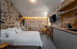 Bol, Splitsko-dalmatinska 21420