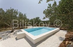 Trogir, Splitsko-dalmatinska 21220