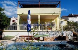 Sutivan, Splitsko - dalmatinska 21403