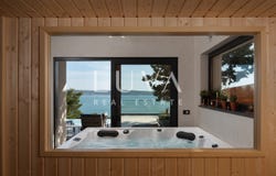 Starigrad, Split-Dalmatia County 21460