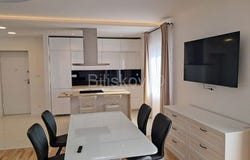 Split, Splitsko-dalmatinska 21000