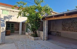 Sutomišćica, Zadarsko-kninska 23273