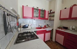 Kastel Luksic, Splitsko-dalmatinska 21215