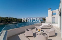 Brac, Brac, Splitska, Split-Dalmatia County 21410