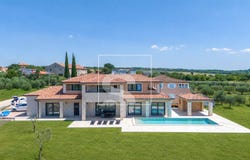 Poreč, Istria County 52440