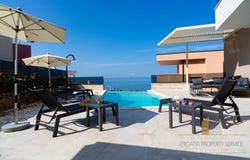 Veliko Brdo, Split-Dalmatia County 21300