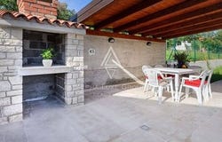 Kaštelir-Labinci, Istarska