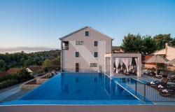 Milna, Split-Dalmatia County 21405