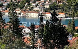 Stari Grad, Splitsko-dalmatinska