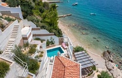 Omiš, Splitsko-dalmatinska 21310