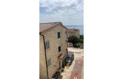 Omiš, Split-Dalmatia County 21310