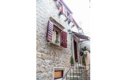 Stari grad, Splitsko-dalmatinska 21460