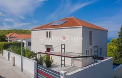 Postira, Splitsko-dalmatinska županija 21410