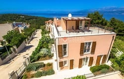 Splitska, Split-Dalmatia County