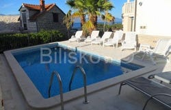 Brac, Splitsko-dalmatinska 21403