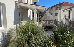 Bol, Splitsko-dalmatinska