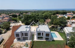 Poreč, Istria County 52440