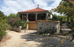 Milna, Split-Dalmatia County 21405