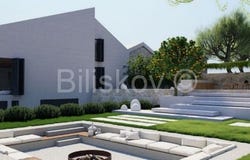 Supetar, Splitsko-dalmatinska 21400