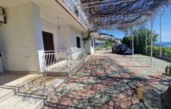 Omiš, Split-Dalmatia County 21310