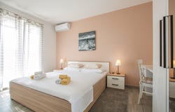 Šolta, Split-Dalmatia County 21430