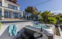Nečujam, Split-Dalmatia County 21430