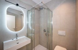 Kastel Luksic, Splitsko-dalmatinska 21216