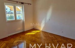 Hvar, Splitsko-dalmatinska 21450