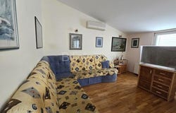 Kastel Luksic, Splitsko-dalmatinska 21215