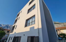 Makarska, Split-Dalmatia County 21300