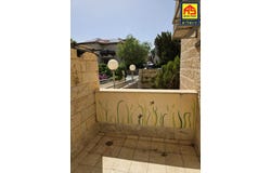Efrat, Dekel