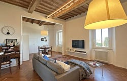 Sinalunga, Tuscany 53048